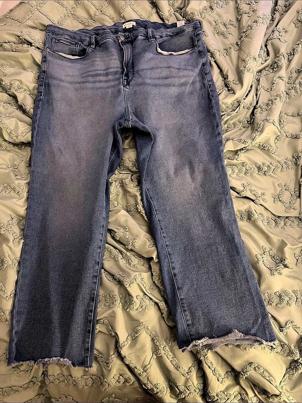 Good American Good Legs Straight Split Pocket Jeans Waist 24